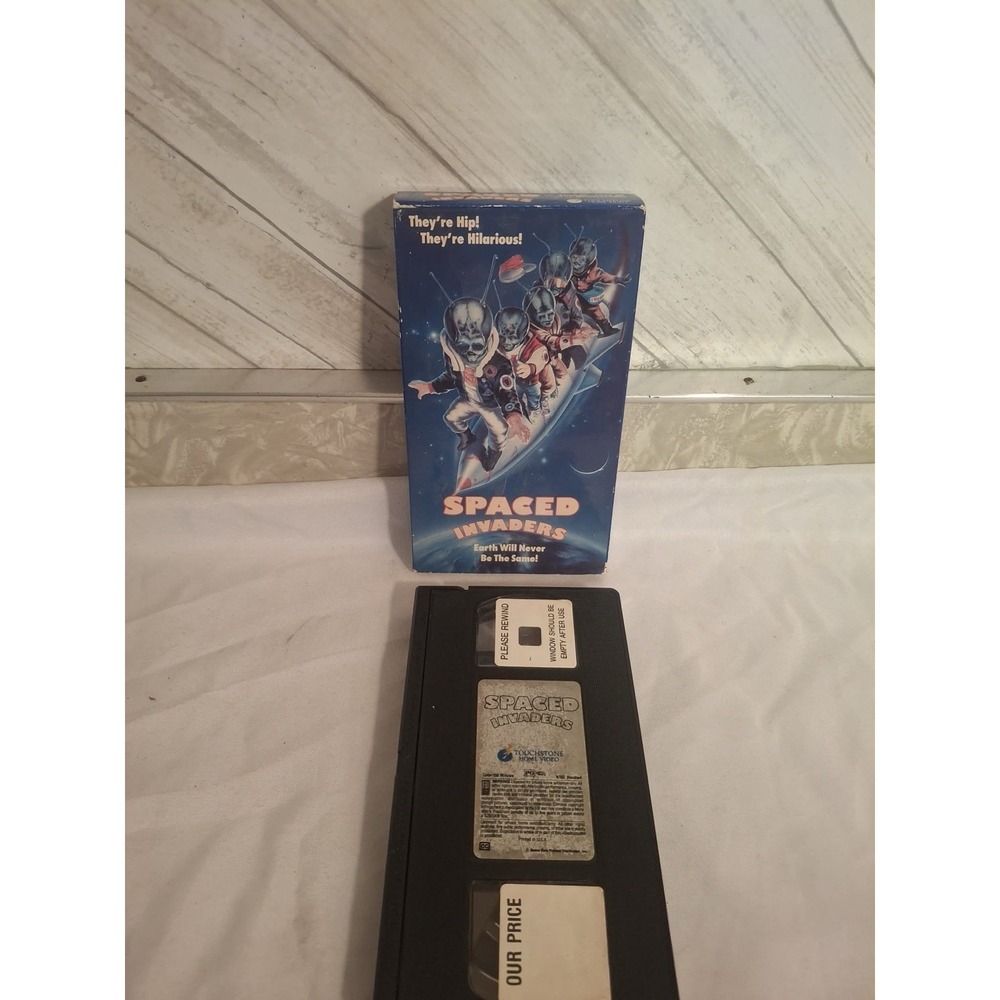 Spaced Invaders VHS 1990 Video Tape Alien Movie Sci Fi Space Film Aliens RARE!